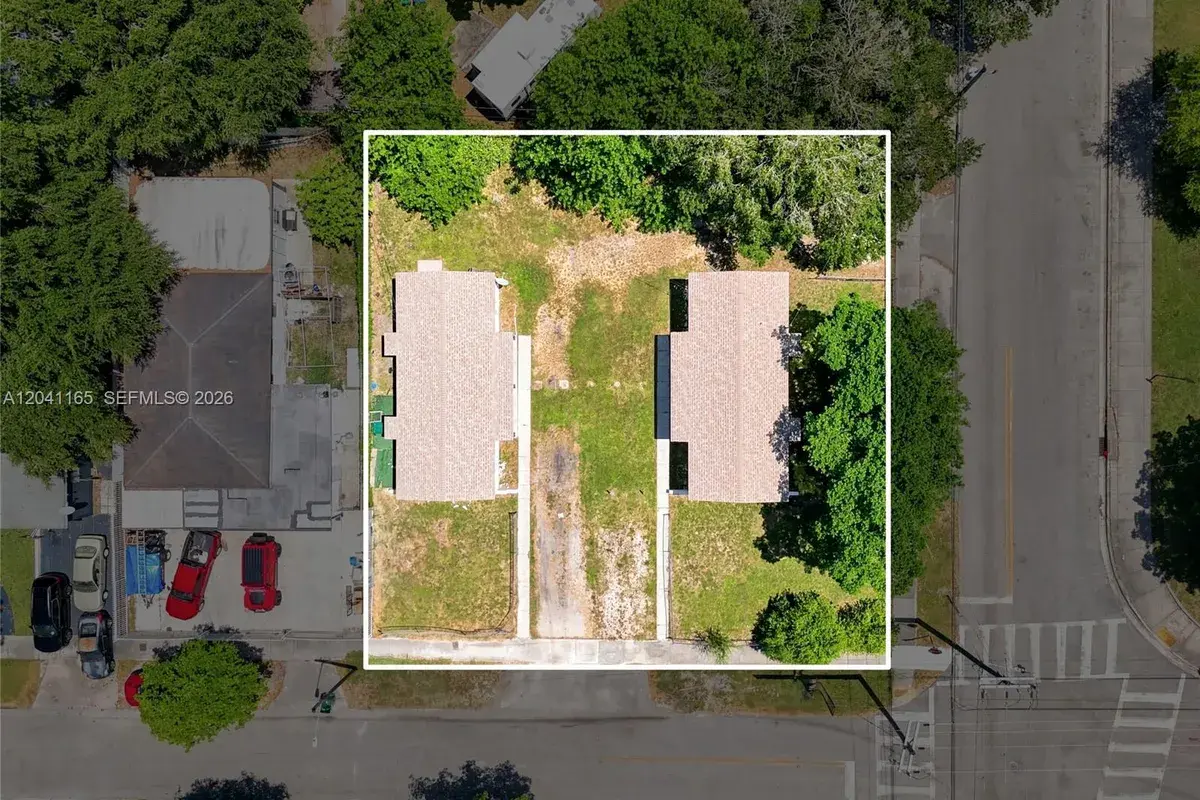 1992 NW 56th St, Miami FL 33142