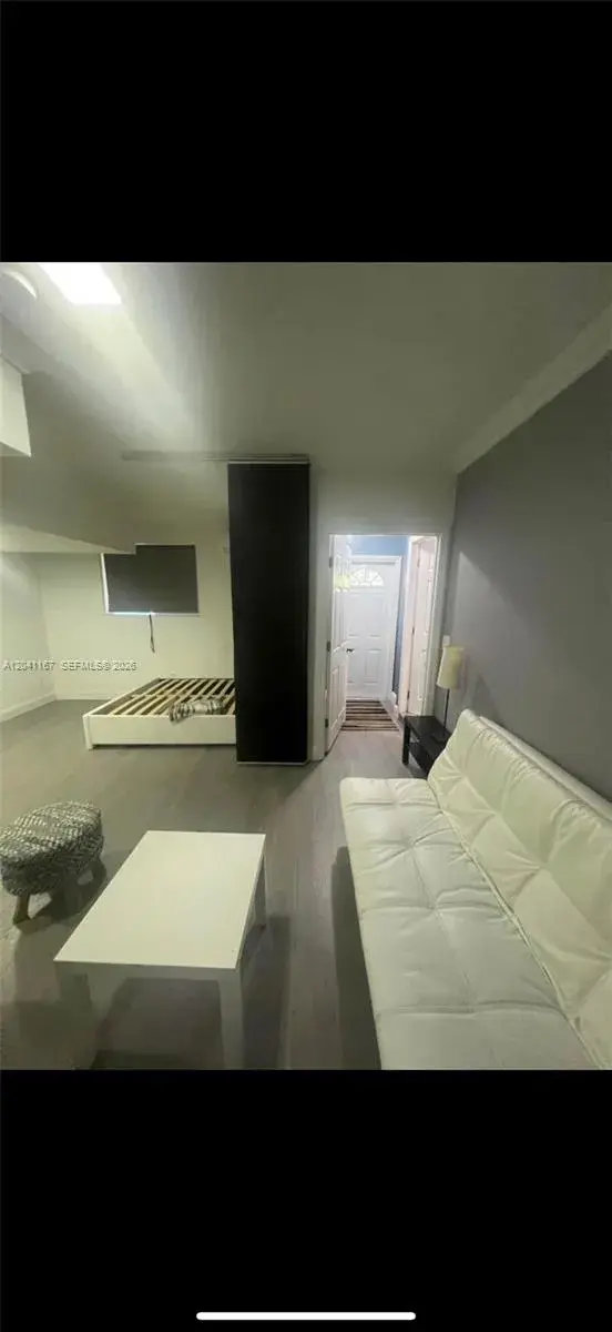 4731 fillmore # 1, Hollywood FL 33021