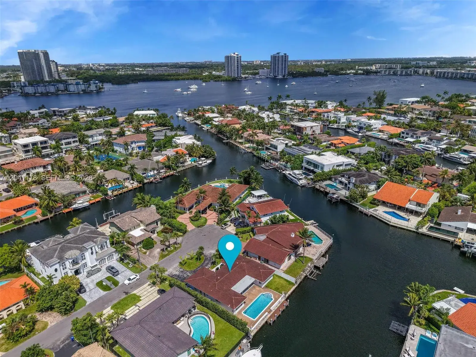 16453 NE 33rd Ave, North Miami Beach FL 33160 photo 2
