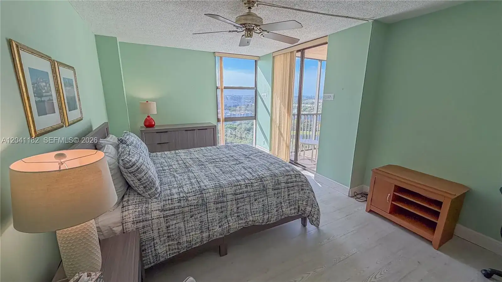 20335 W Country Club Dr # 2102, Aventura FL 33180 photo 2