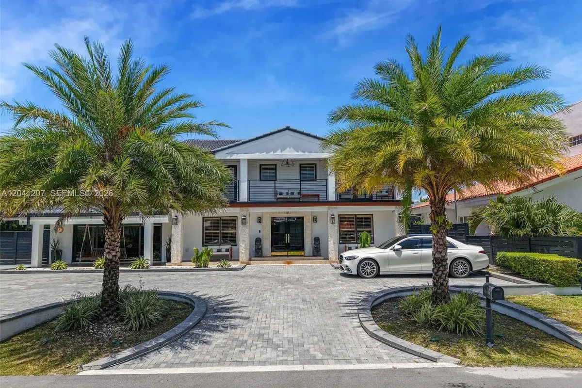 16416 NE 32nd Ave, North Miami Beach FL 33160
