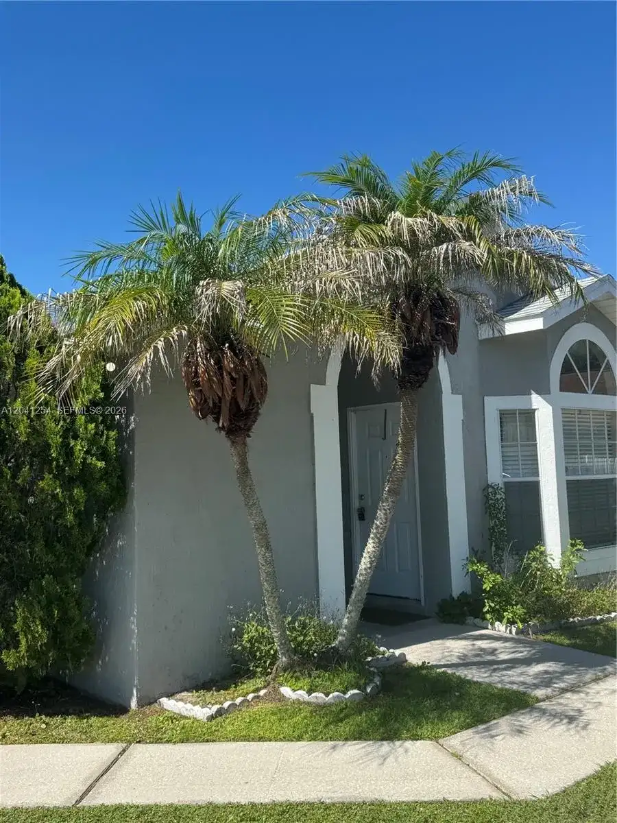 2399 Harbor Town Drive, Other City - In The State Of Florida FL 34744 photo 3