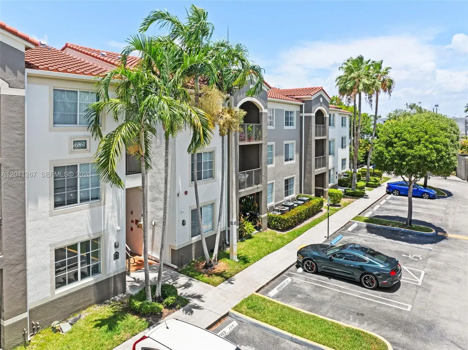 6861 SW 44th St # 202, Miami FL 33155 photo 2