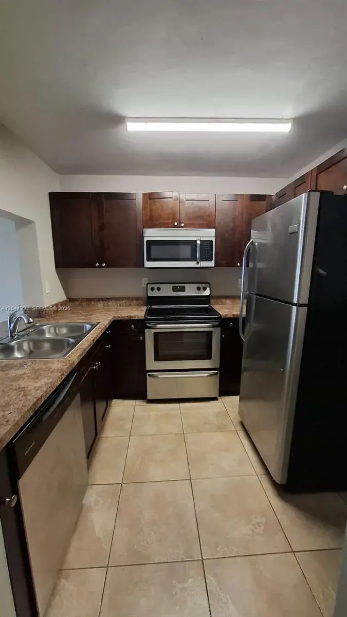 496 NW 165th St Rd # 612, Miami FL 33169