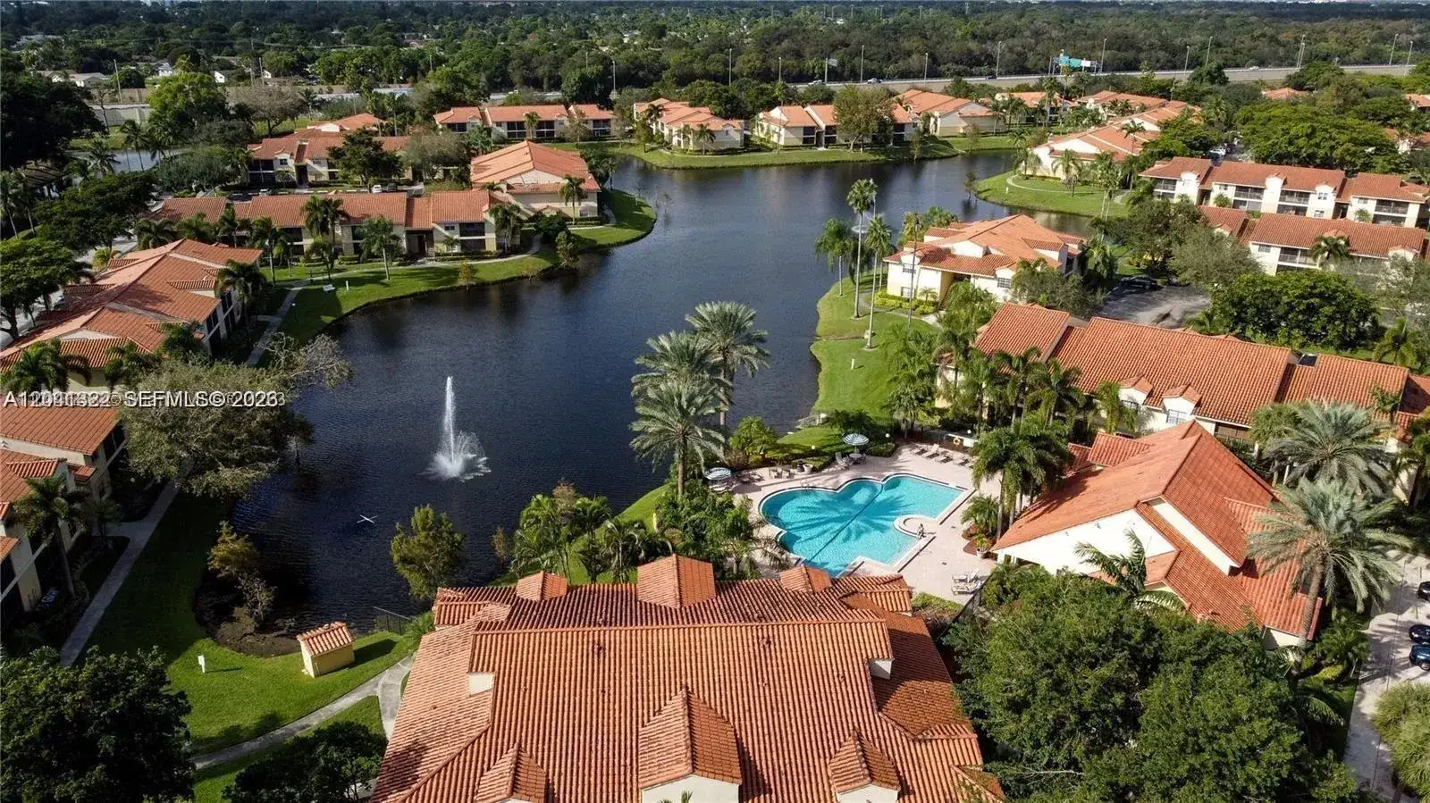 1227 SW 46th Ave # 304, Pompano Beach FL 33069 photo 2