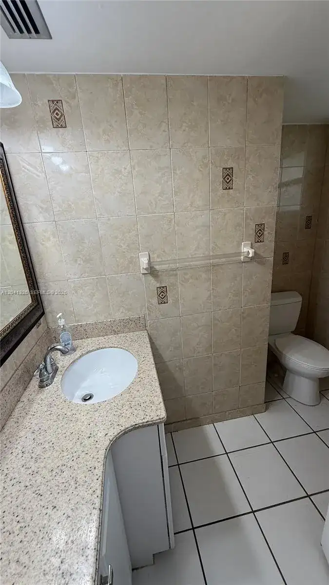 1770 NE 191st St # 1, Miami FL 33179 photo 5