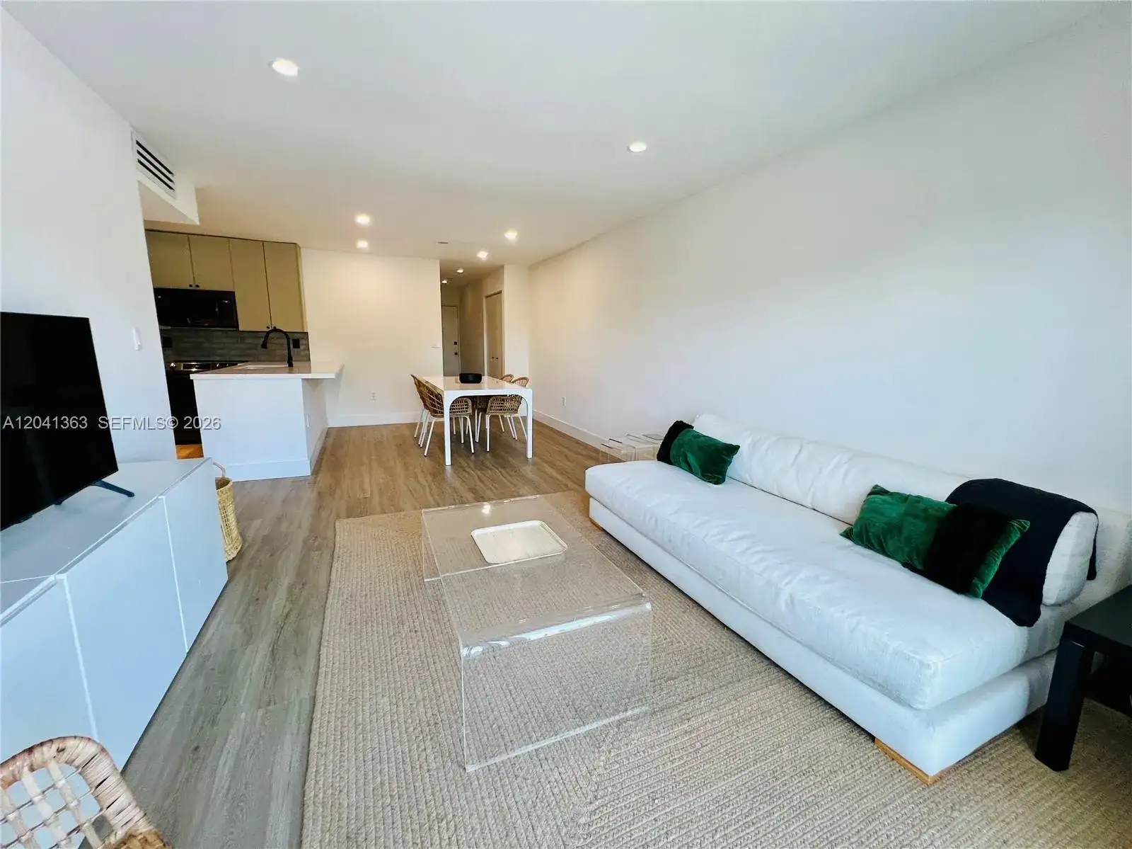 1900 Meridian Ave # 306, Miami Beach FL 33139 photo 2