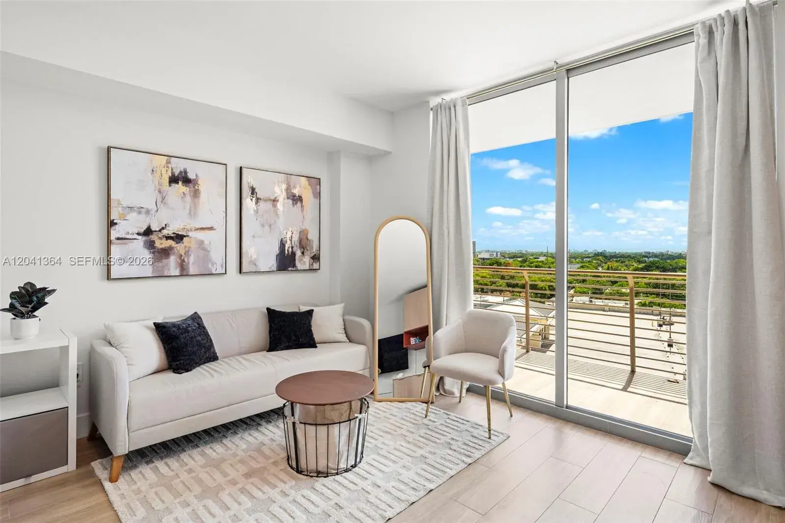 90 NE 32nd St # 925, Miami FL 33137