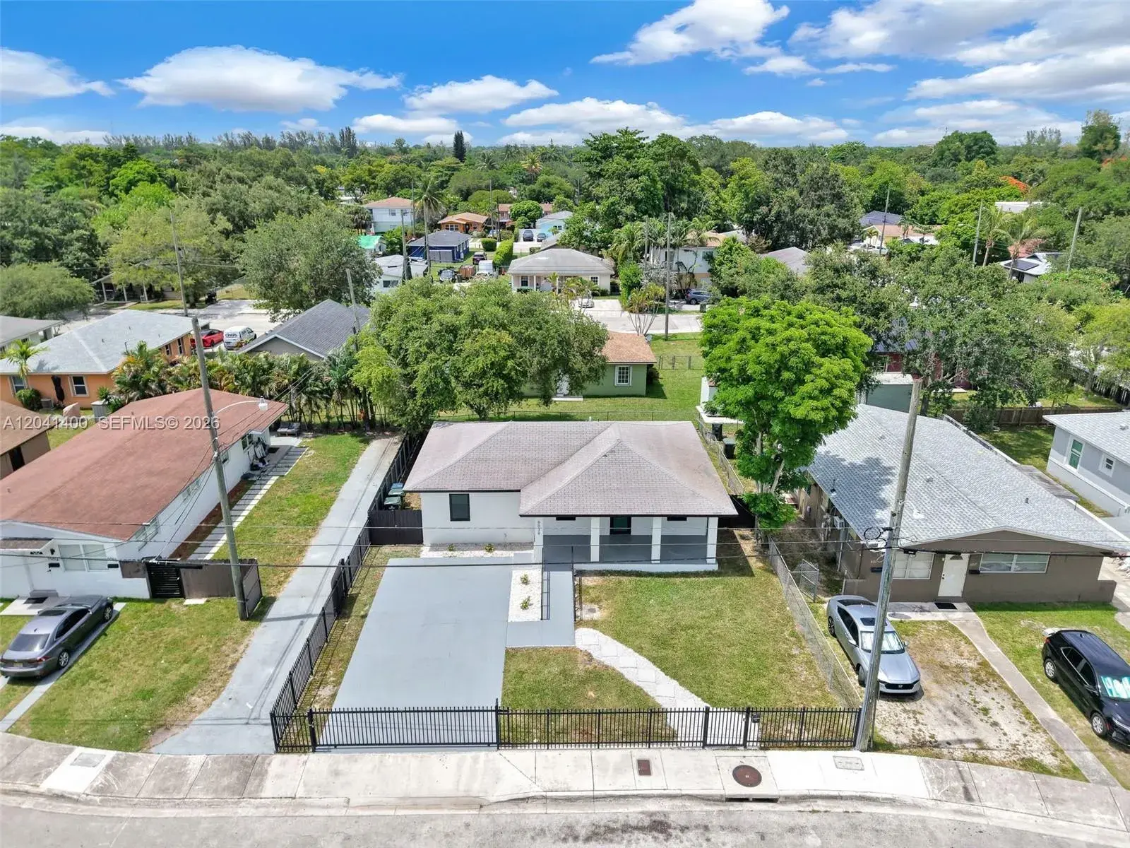 6039 SW 63rd Ter, South Miami FL 33143