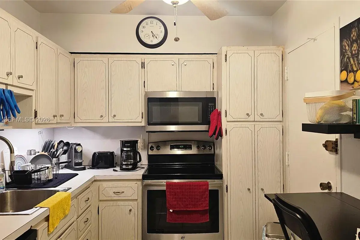 1980 S Ocean Dr # 6B, Hallandale Beach FL 33009