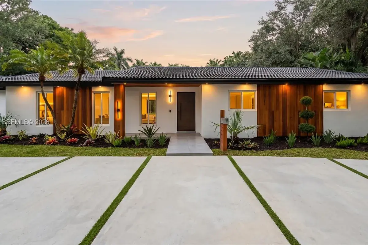 15321 SW 82nd Ave, Palmetto Bay FL 33157