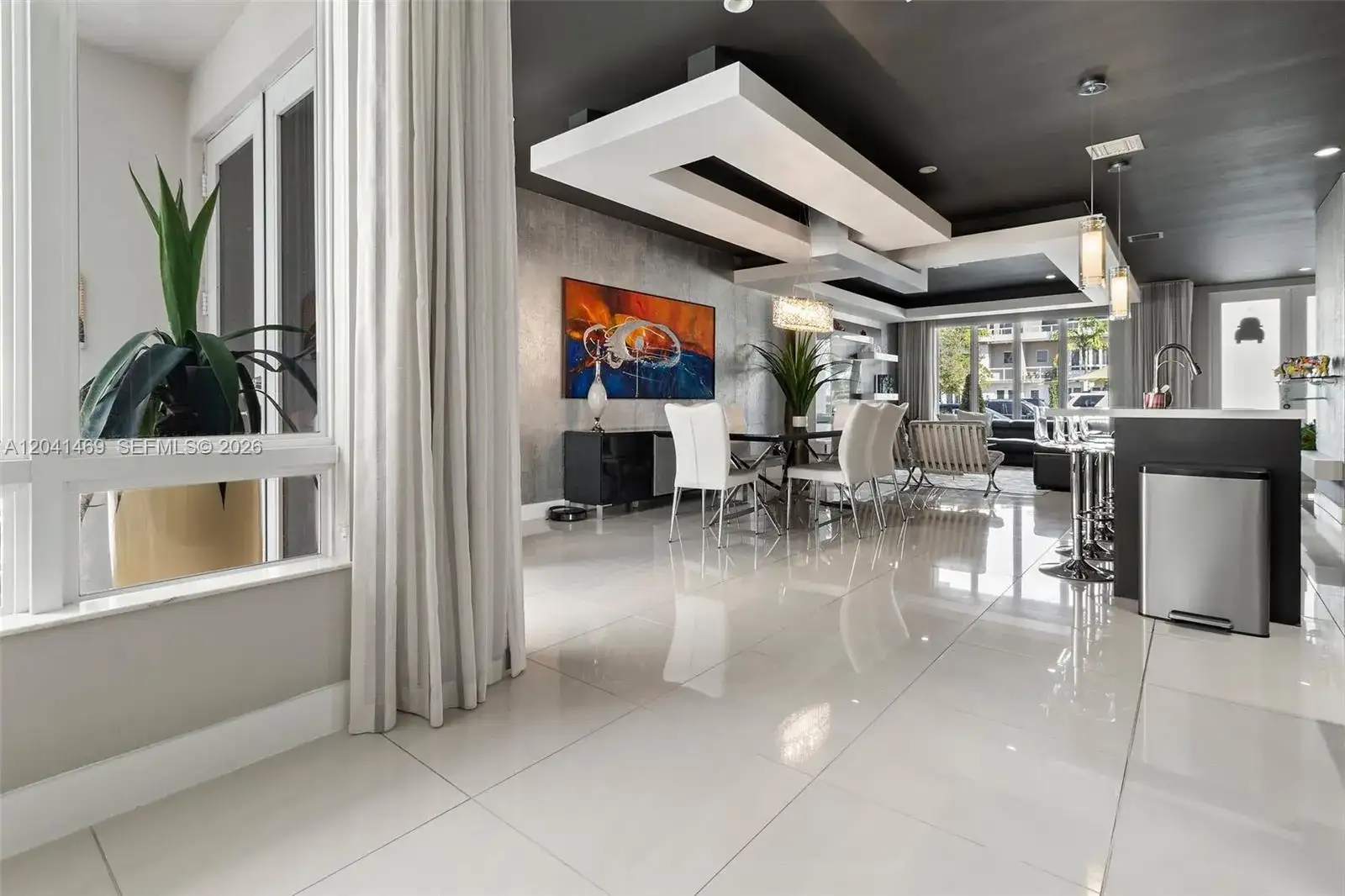 6306 NW 104th Path, Doral FL 33178 photo 4