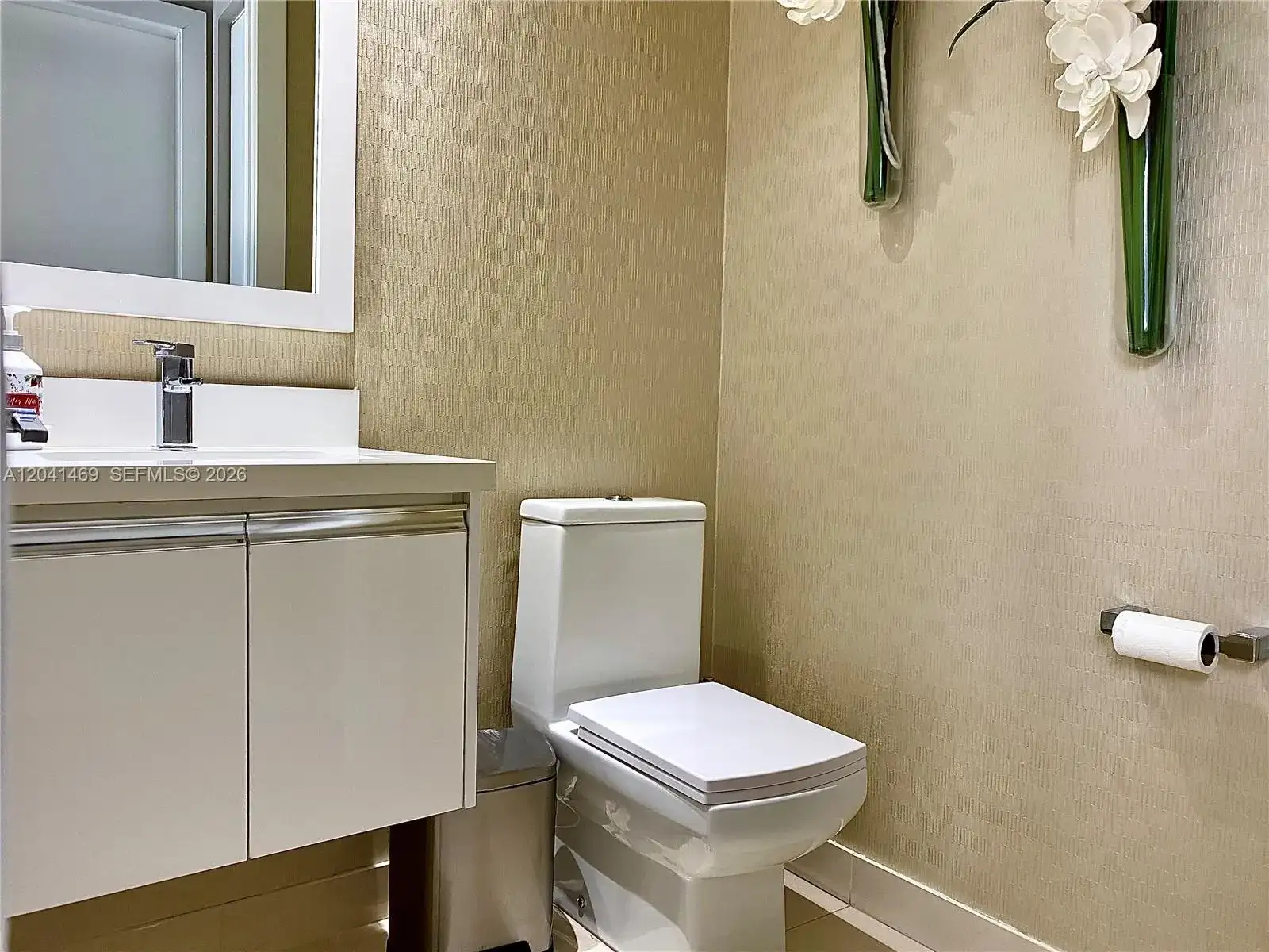 6306 NW 104th Path, Doral FL 33178 photo 5