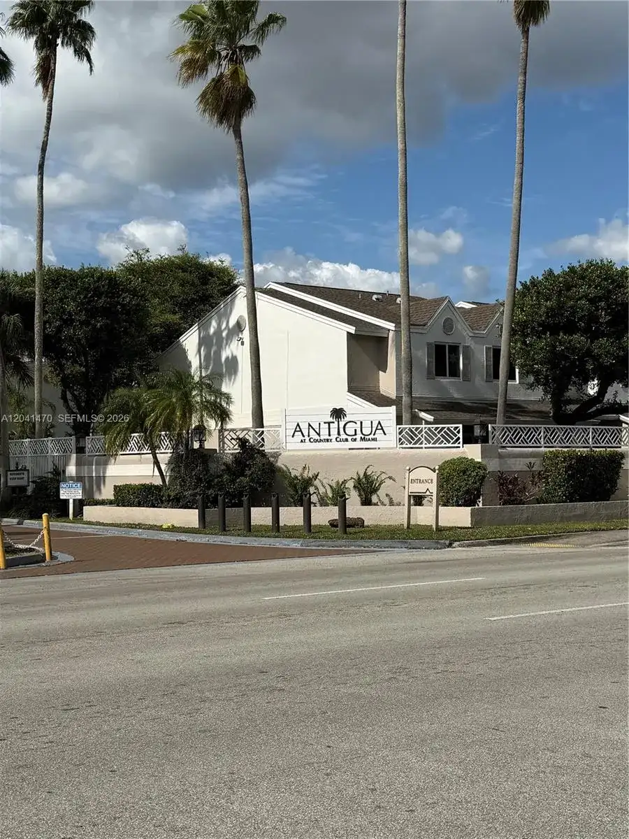 17515 NW 67th Ct # 22, Hialeah FL 33015 photo 3