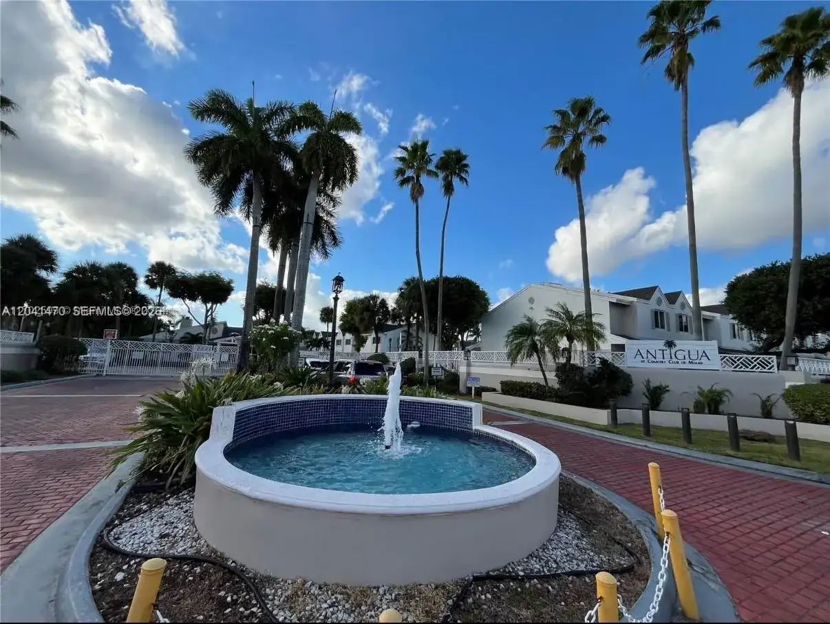 17515 NW 67th Ct # 22, Hialeah FL 33015 photo 4