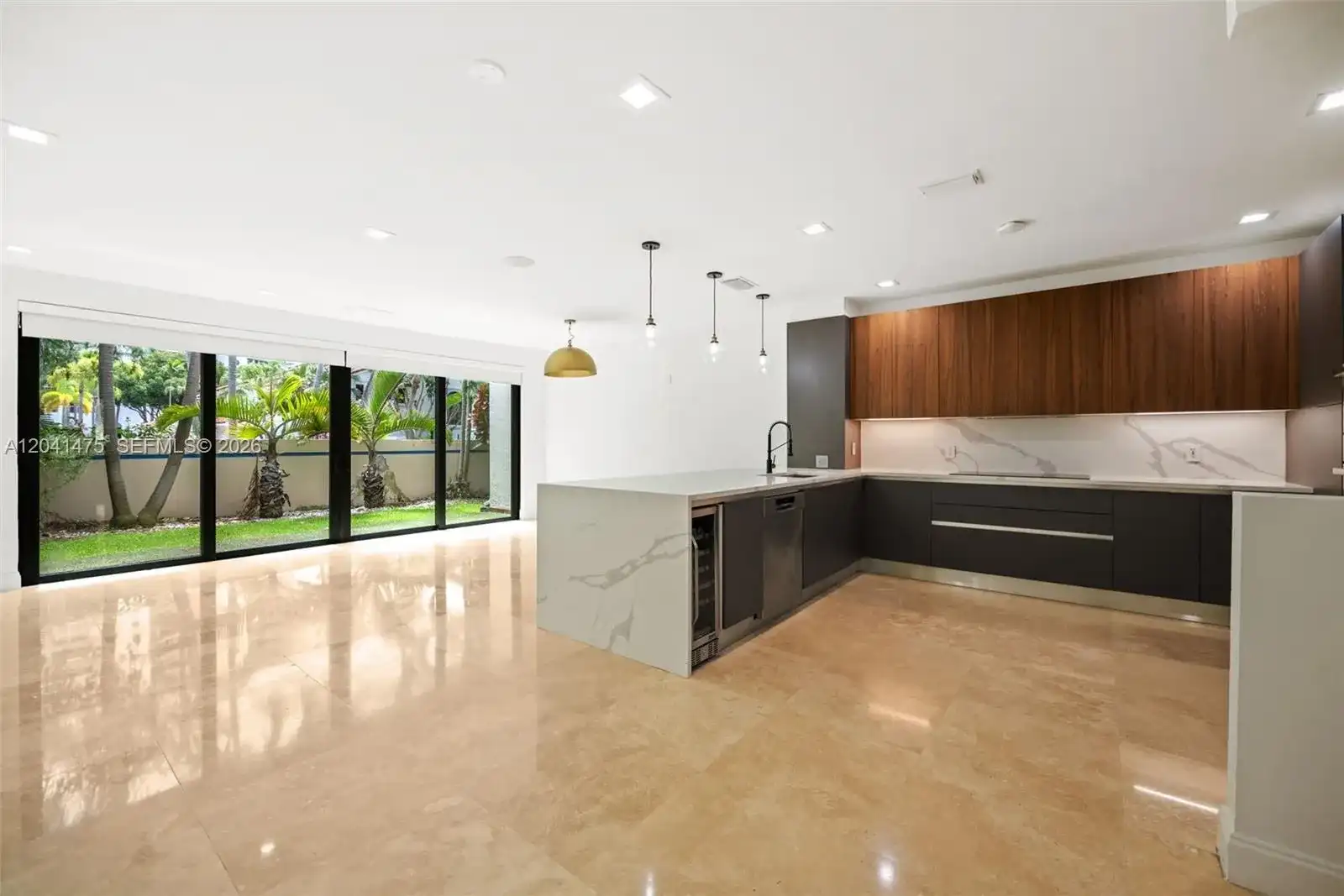 21387 Marina Cove Cir # F, Aventura FL 33180