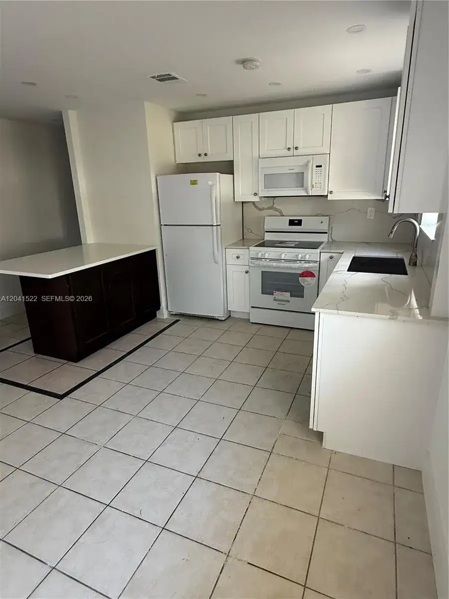 18602 SW 100th Ave # 18602, Cutler Bay FL 33157 photo 4