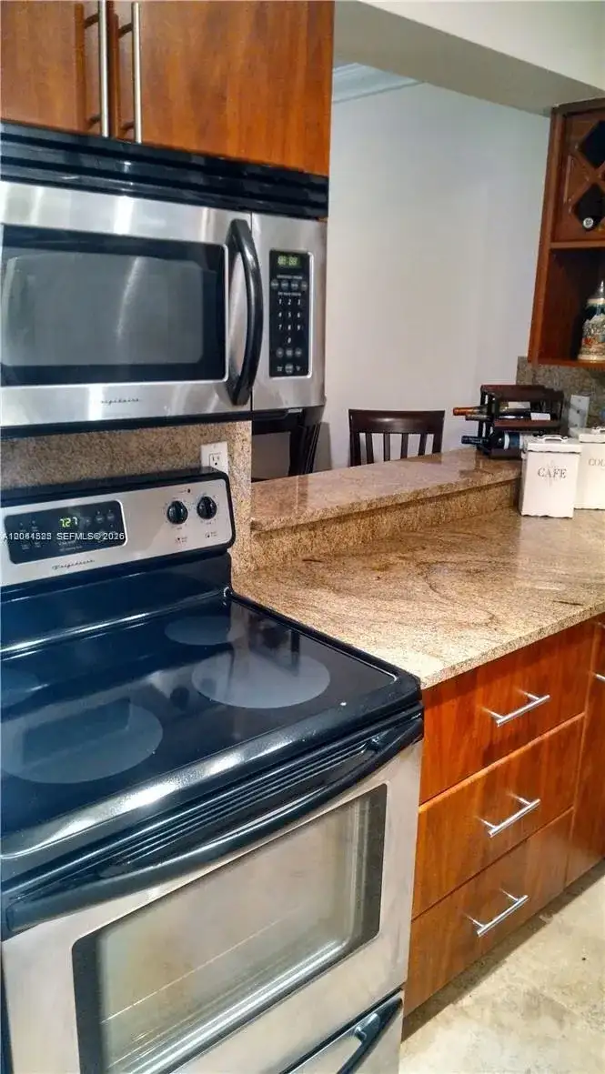 126 SW 17th Rd # 301, Miami FL 33129 photo 2