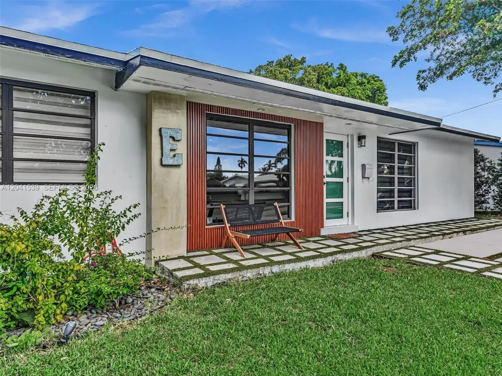 20210 SW 106th Ct, Cutler Bay FL 33189 photo 2