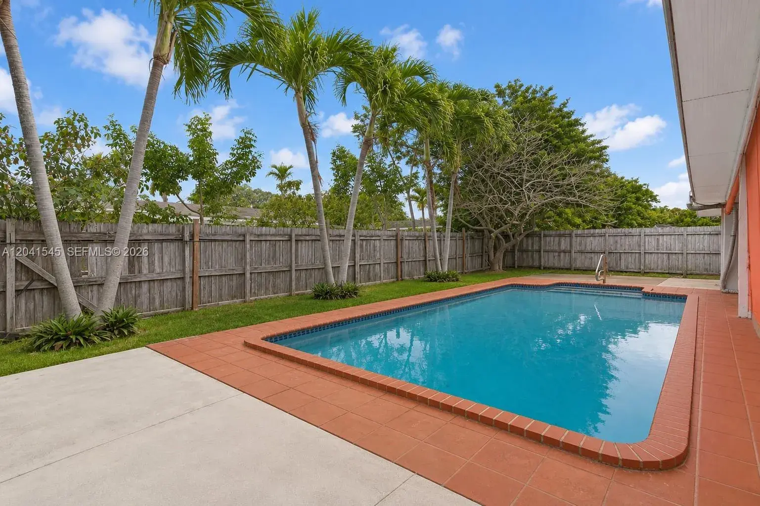 18670 Belview Dr, Cutler Bay FL 33157