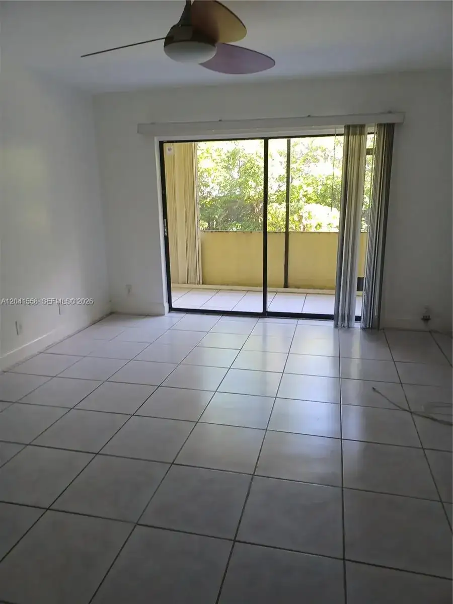 3101 Oakland Shores Dr # H105, Oakland Park FL 33309 photo 4