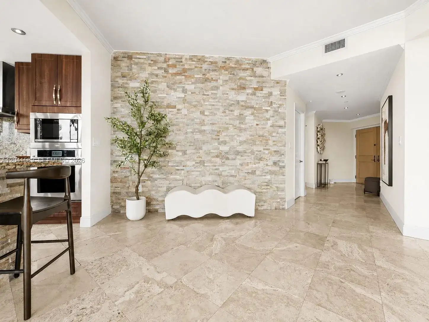 2645 S Bayshore Dr # 304, Miami FL 33133 photo 2