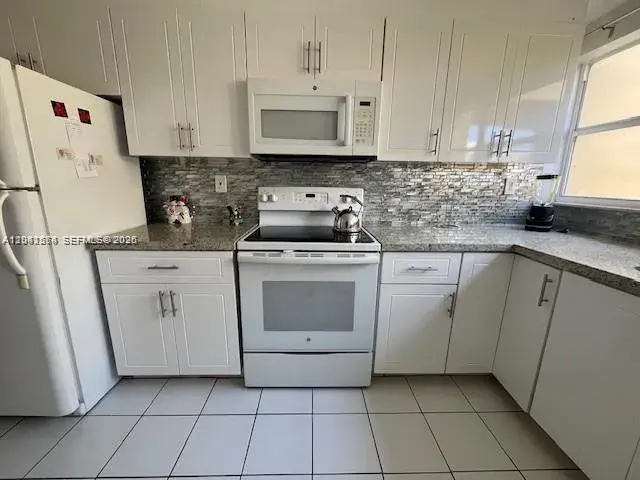 920 NE 199th St # 4S, Miami FL 33179 photo 4