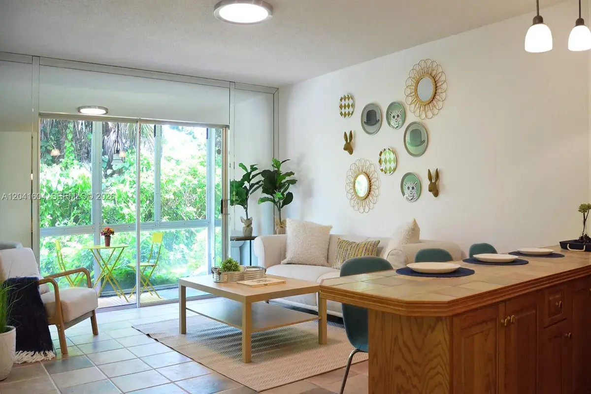2161 NE 68th St # 306, Fort Lauderdale FL 33308