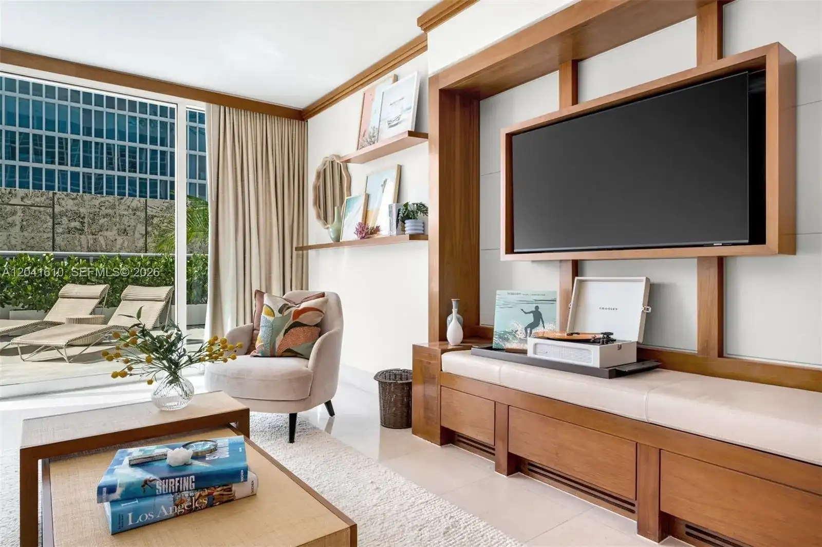 6801 Collins Ave # 606, Miami Beach FL 33141