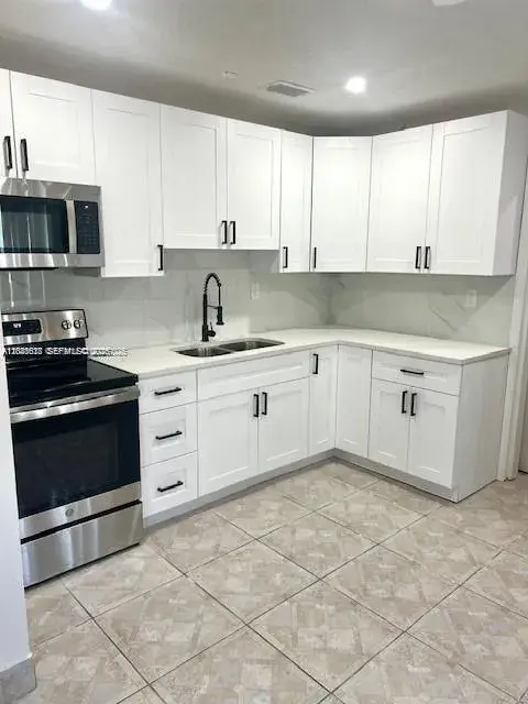 1224 NW 19th Court # 1, Fort Lauderdale FL 33311