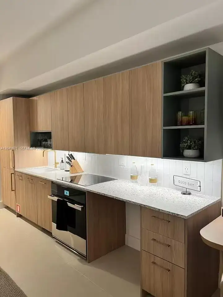 159 NE 6th St # 2606, Miami FL 33132 photo 3