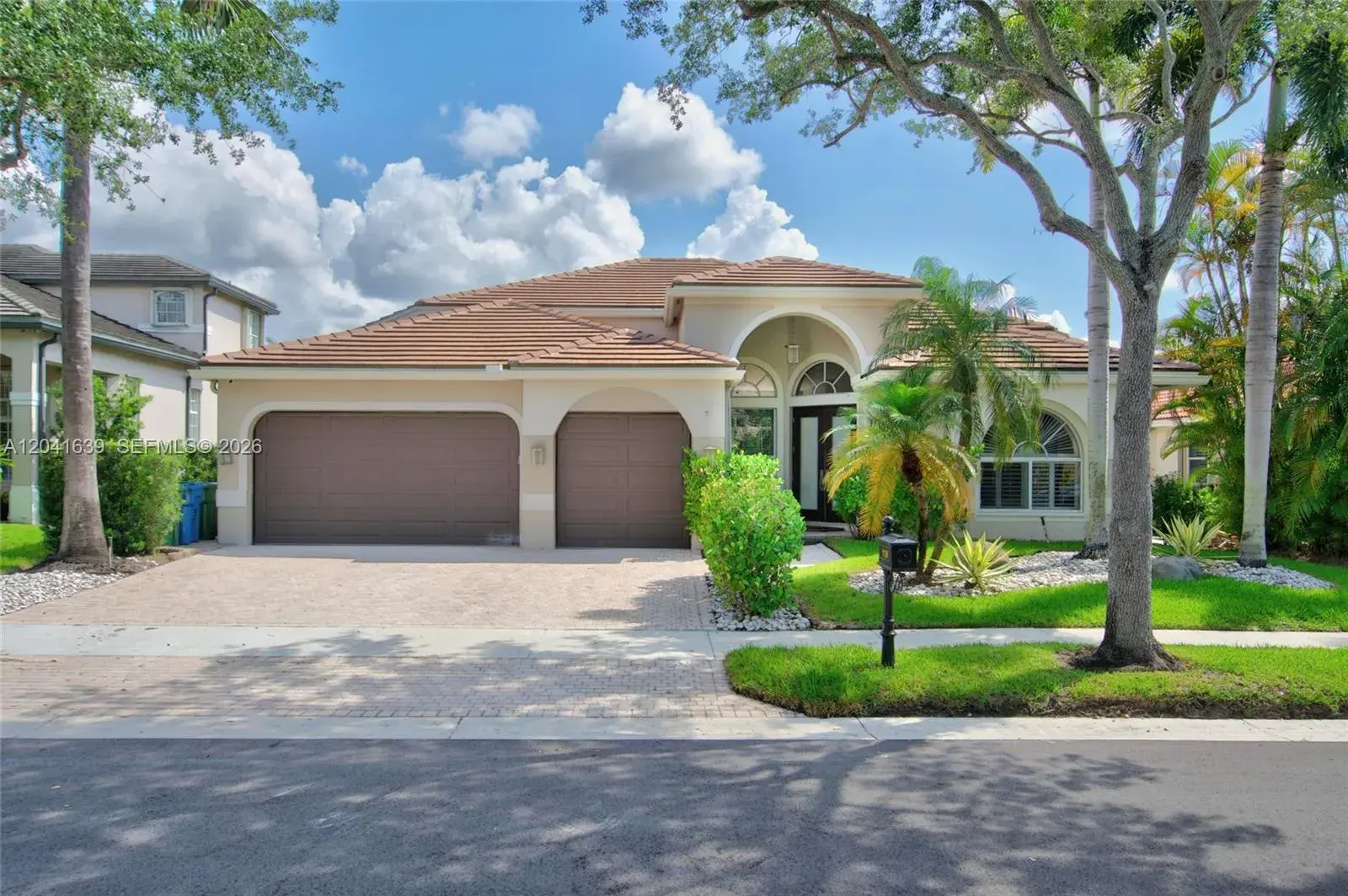 1136 Ginger Cir, Weston FL 33326