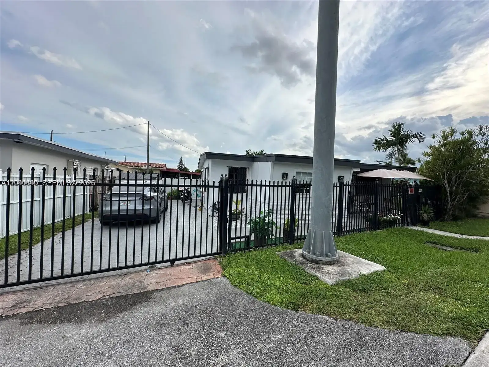 6060 NW 7th St, Miami FL 33126 photo 4