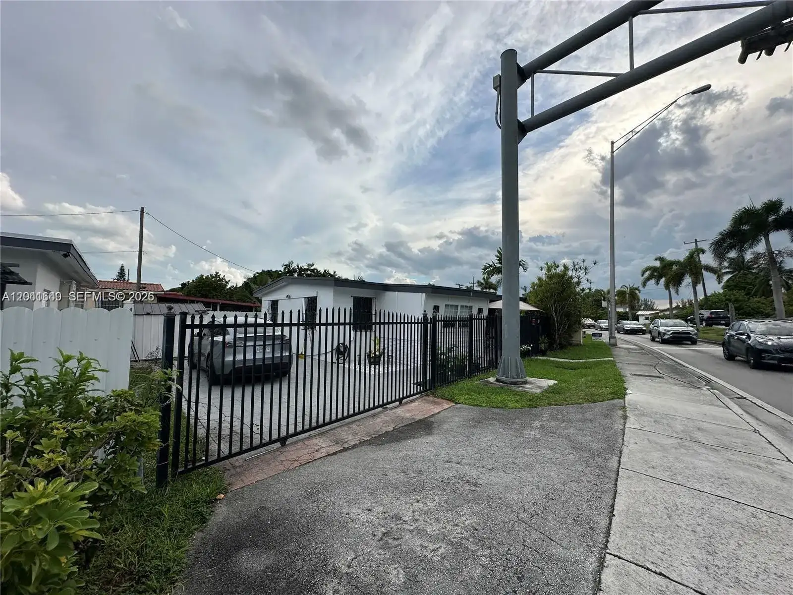 6060 NW 7th St, Miami FL 33126 photo 5
