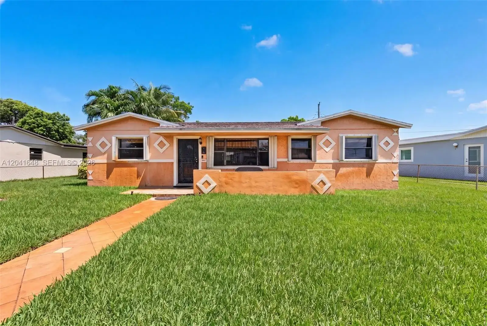 2915 NW 206th St, Miami Gardens FL 33056 photo 2