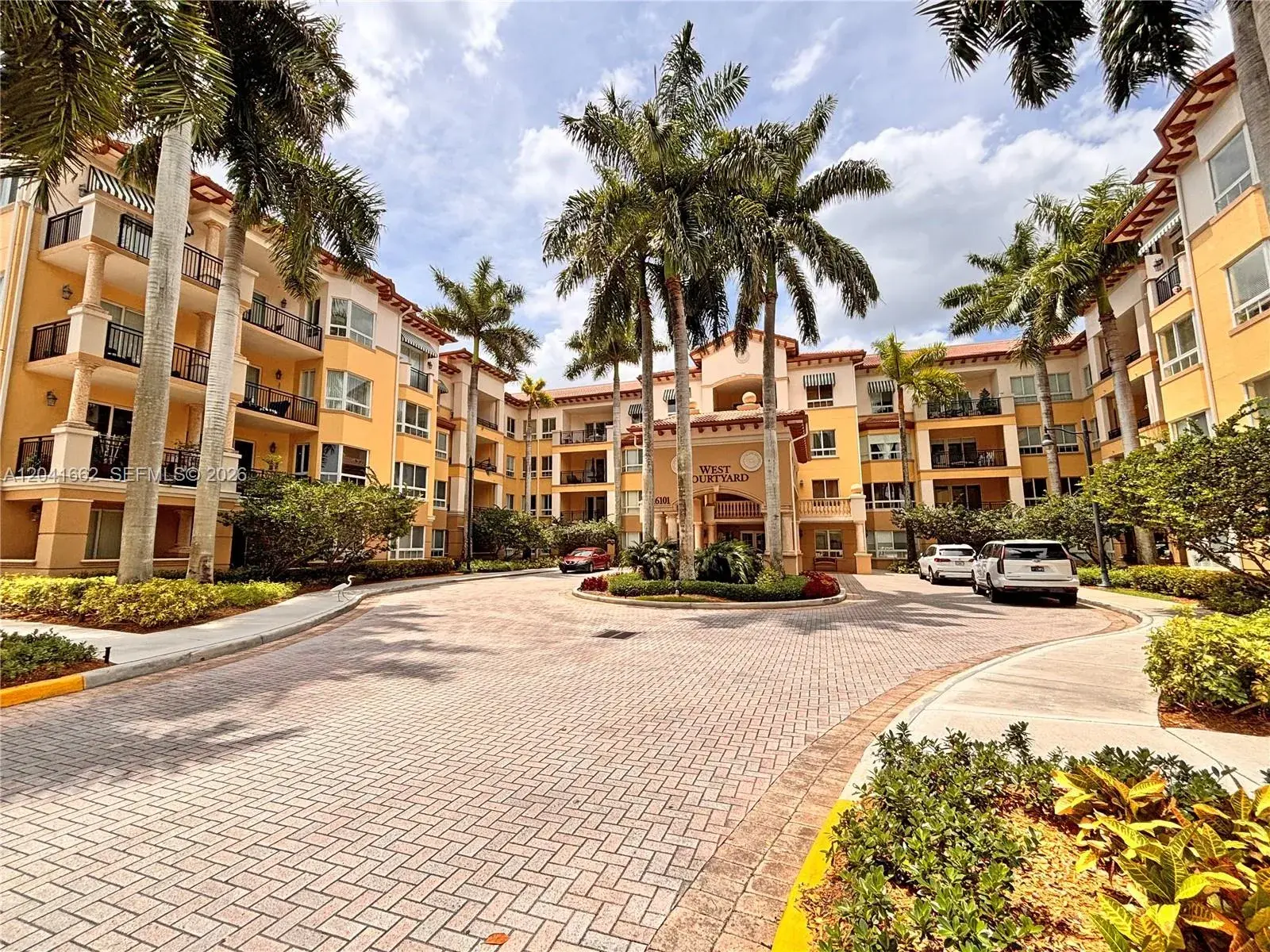16101 Emerald Estates Dr # 155, Weston FL 33331