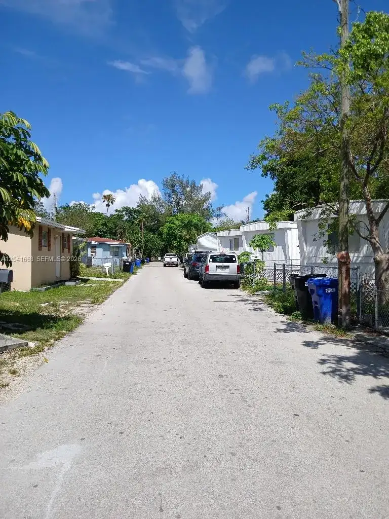 2405-2411 NE 136th Ln, North Miami Beach FL 33181 photo 3
