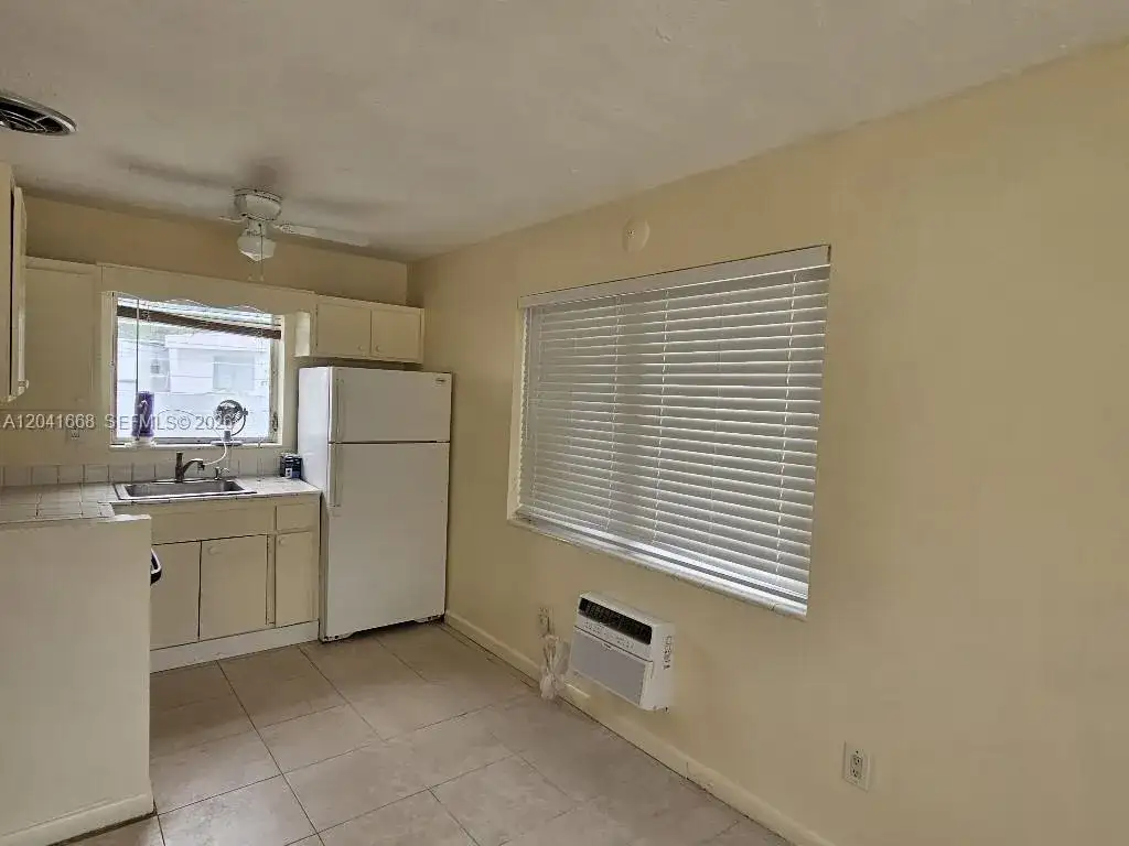 2405-2411 NE 136th Ln, North Miami Beach FL 33181 photo 5