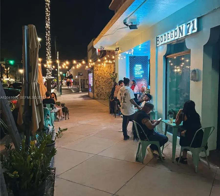 1014 71st St, Miami Beach FL 33141