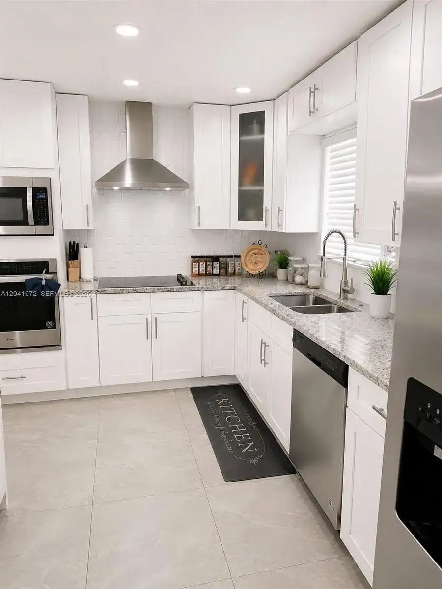 1049 Wyoming Ave, Fort Lauderdale FL 33312 photo 5