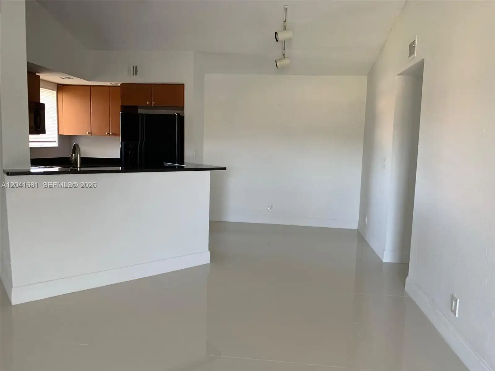 3330 Pinewalk Dr N # 1621, Margate FL 33063 photo 4