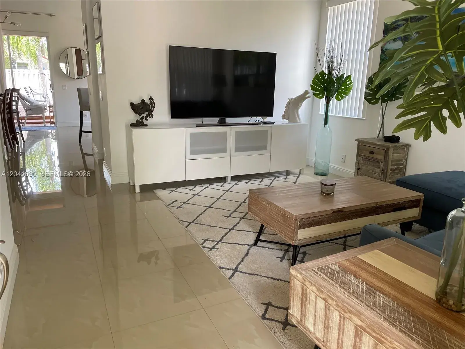 805 Falling Water Rd, Weston FL 33326
