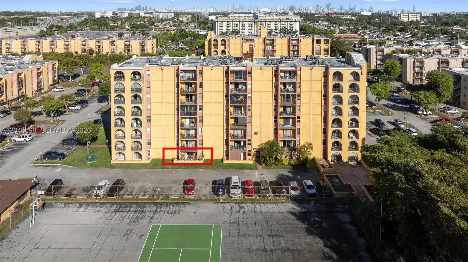 4801 NW 7th St # 16, Miami FL 33126 photo 2