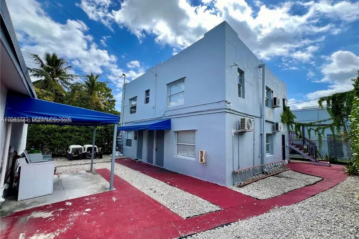 548 NW 30th St # 2, Miami FL 33127