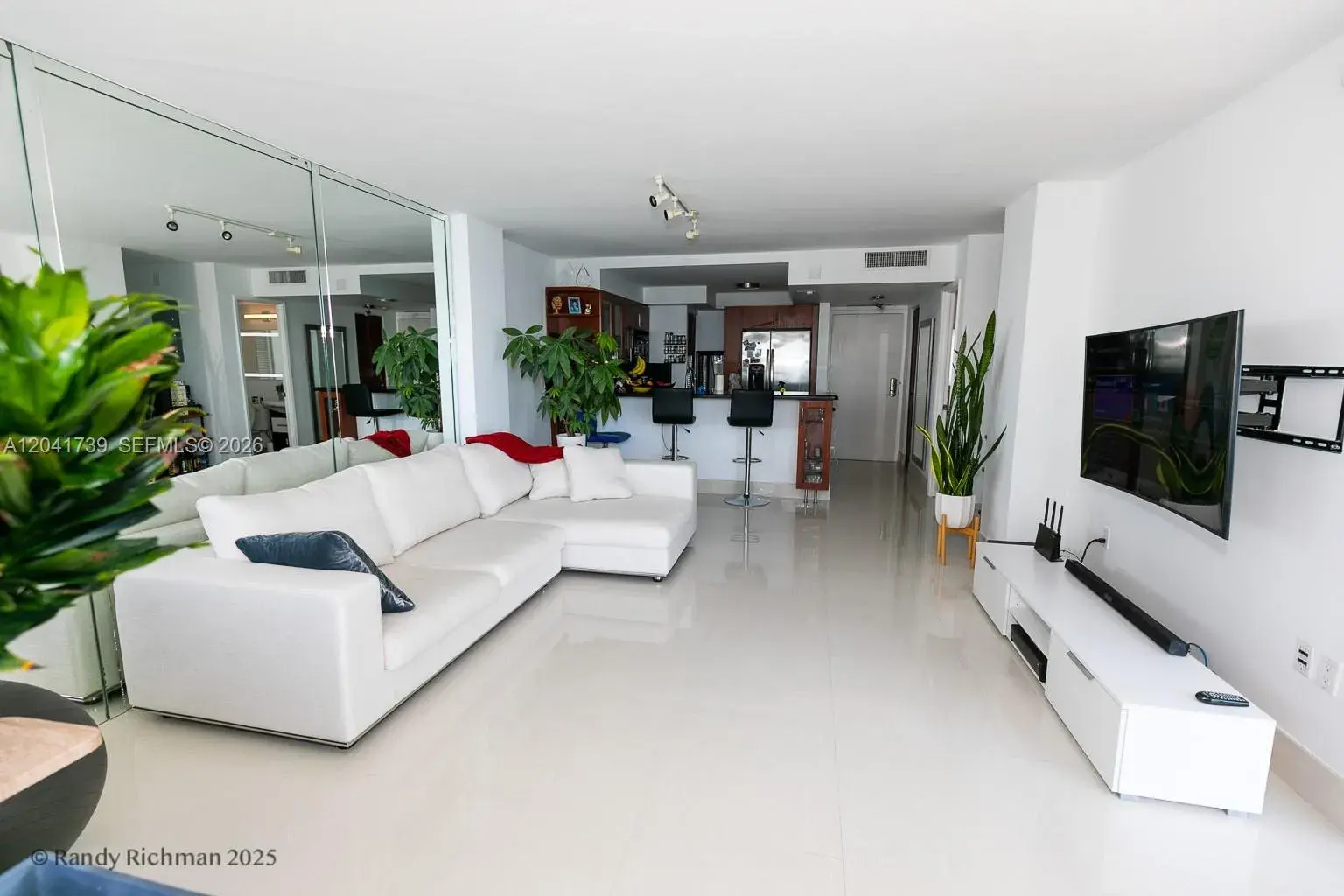 600 NE 36th St # 1820, Miami FL 33137