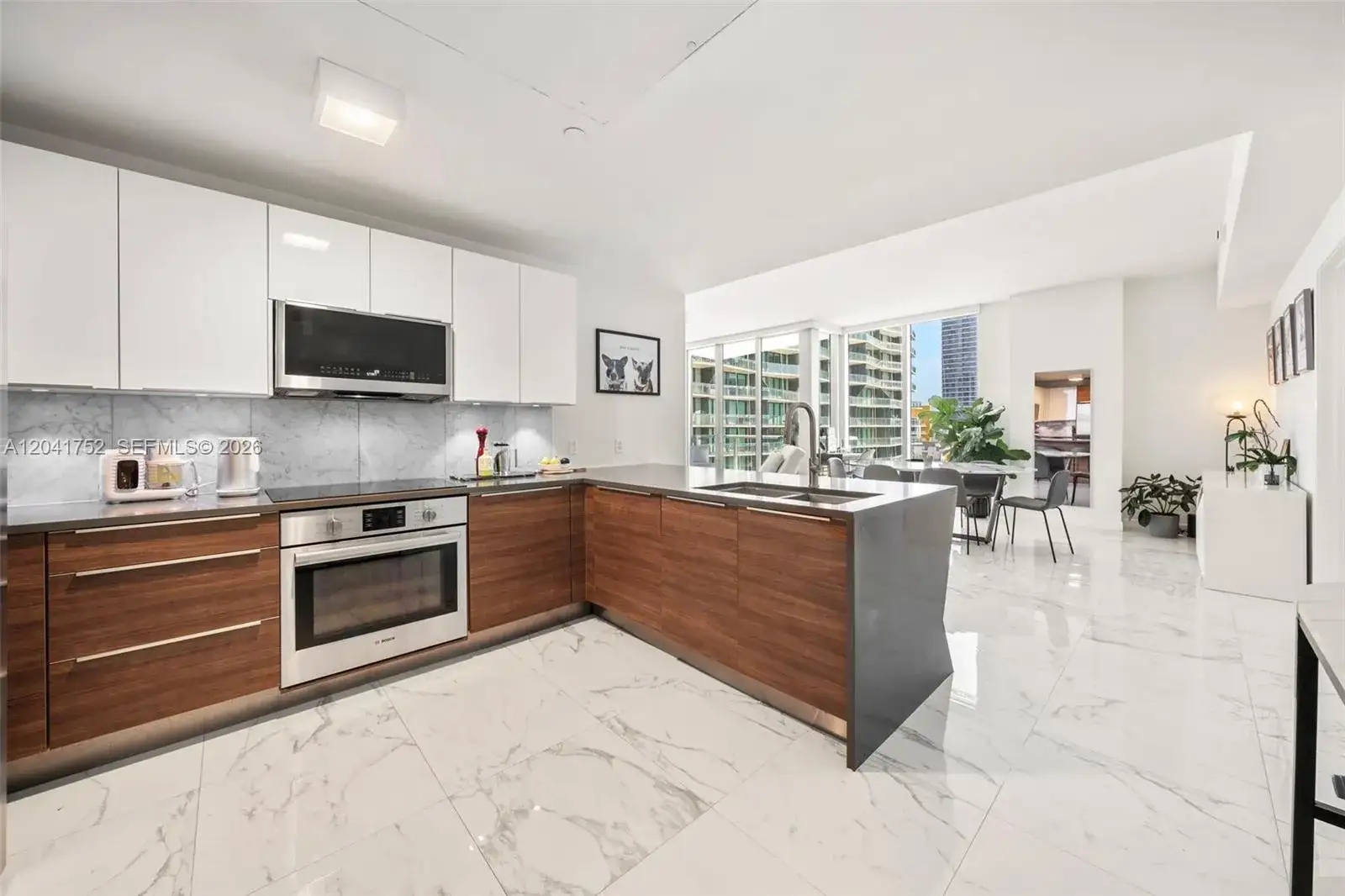 601 NE 27th St # 1001, Miami FL 33137 photo 3