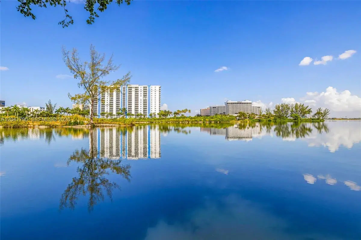 4805 NW 7th St # 15, Miami FL 33126