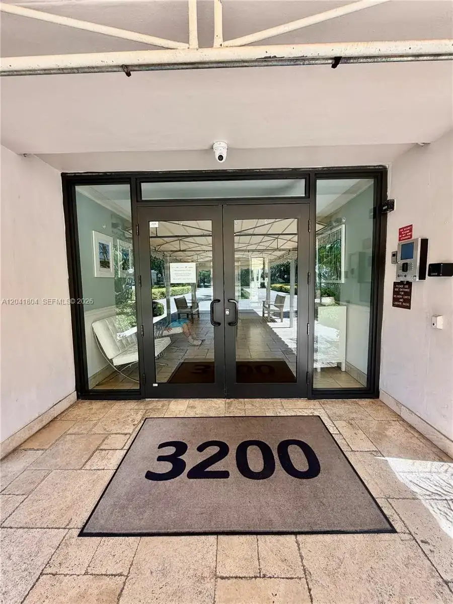 3200 N Palm Aire Dr # 710, Pompano Beach FL 33069 photo 2