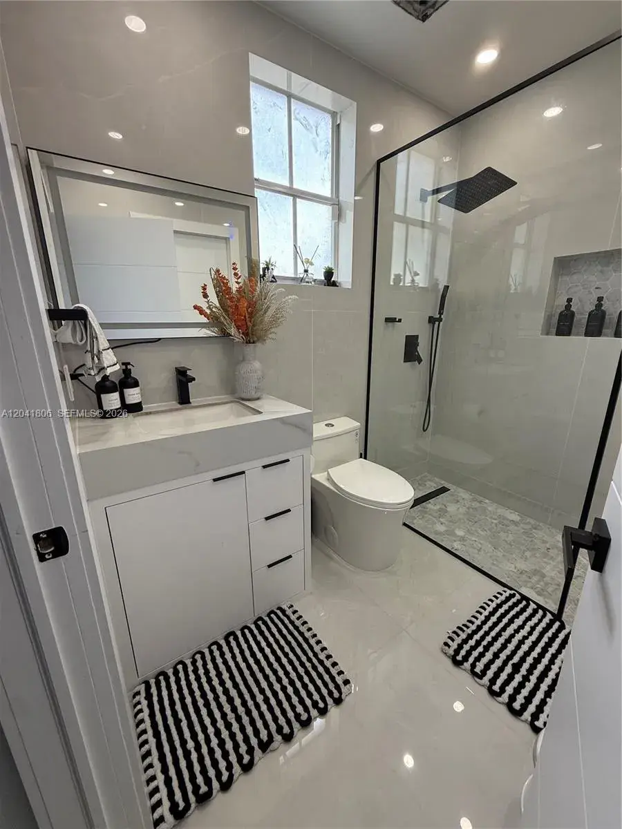 8037 W 36th Ave # 6, Hialeah FL 33018