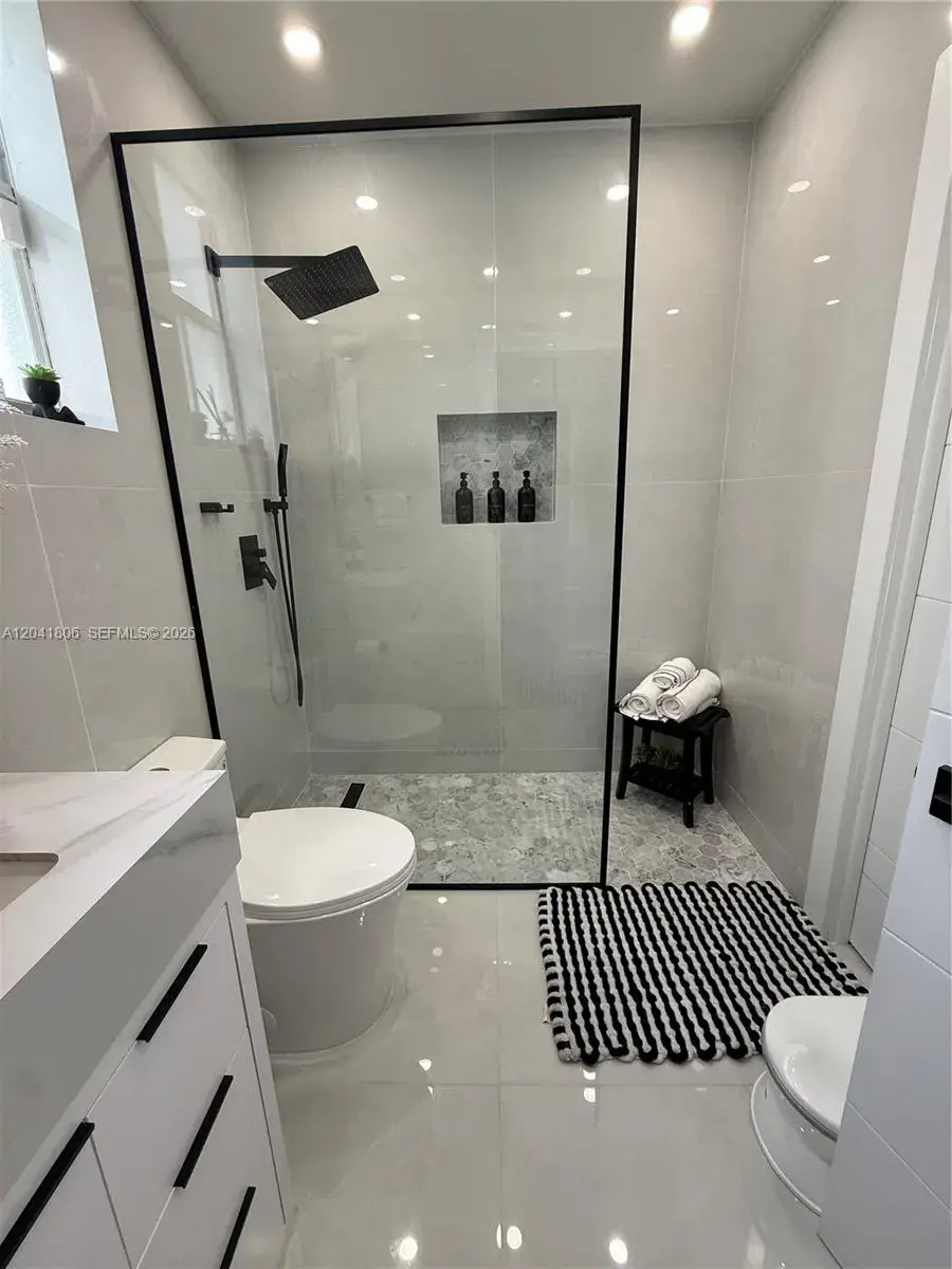 8037 W 36th Ave # 6, Hialeah FL 33018